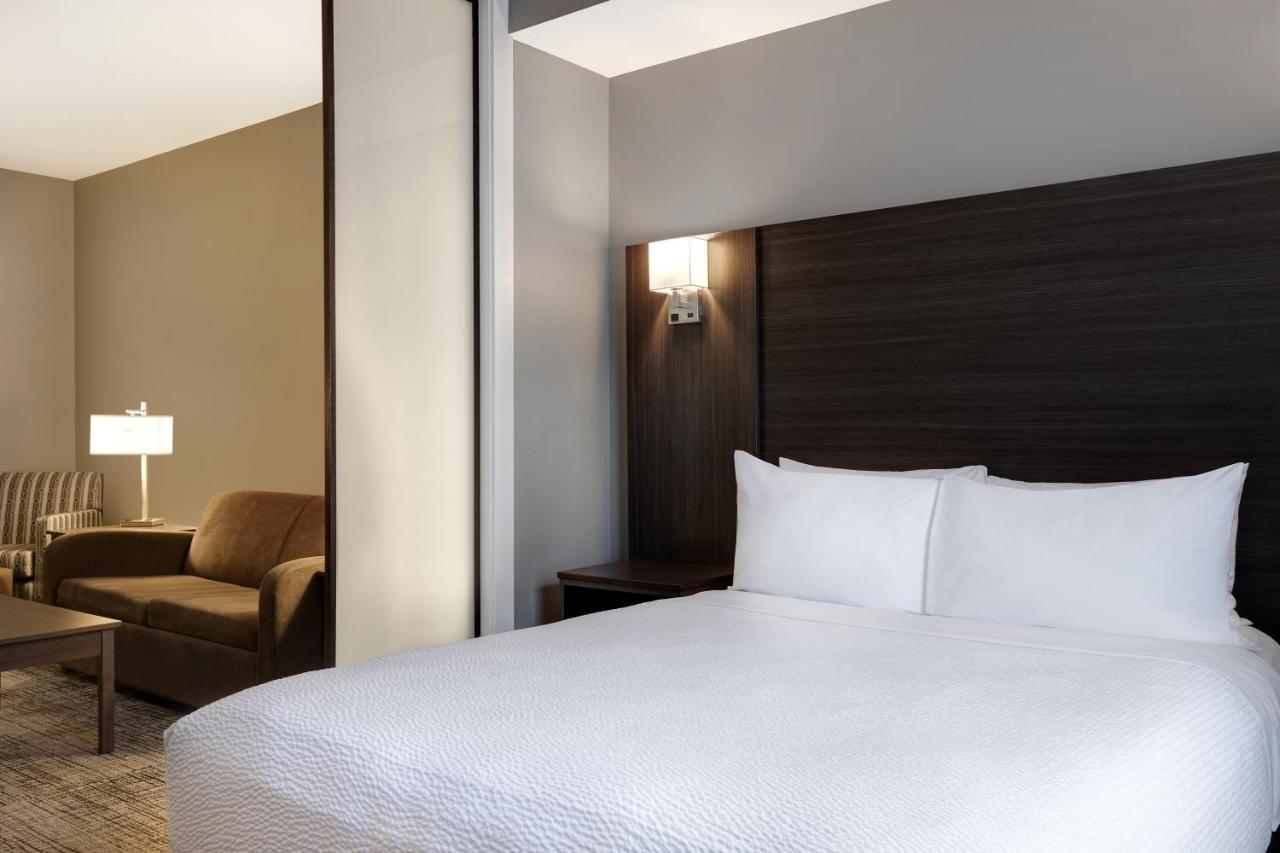 Days Inn & Suites By Wyndham Warman Εξωτερικό φωτογραφία