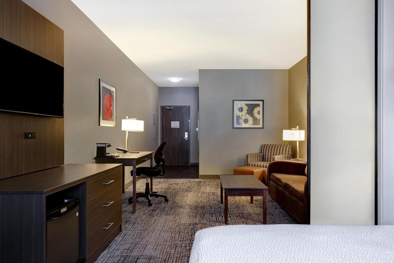 Days Inn & Suites By Wyndham Warman Εξωτερικό φωτογραφία