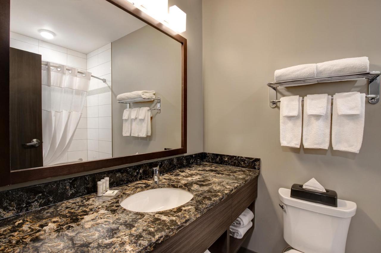 Days Inn & Suites By Wyndham Warman Εξωτερικό φωτογραφία