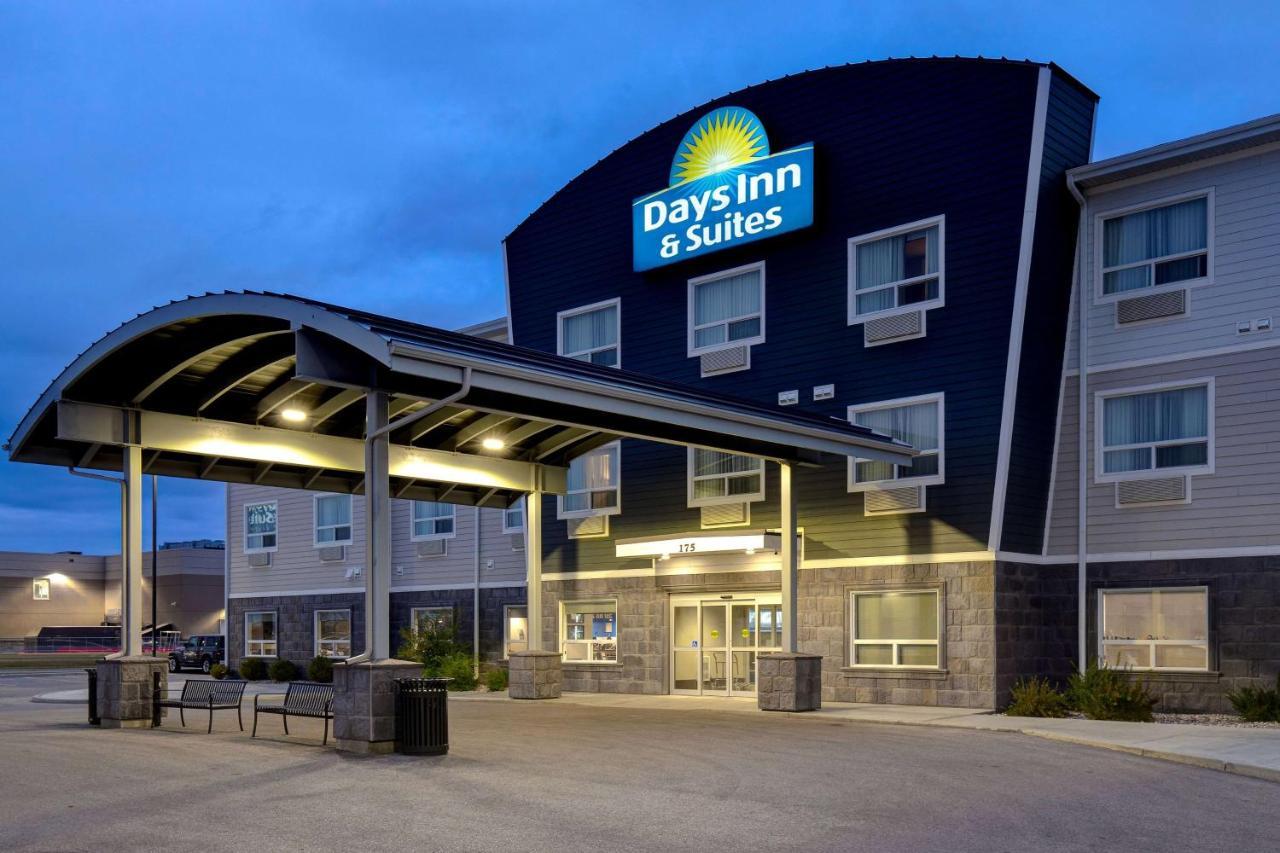 Days Inn & Suites By Wyndham Warman Εξωτερικό φωτογραφία